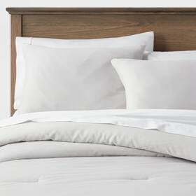 81786109 Threshold Comforter Set Cotton Sateen Quilted 250 Thread Count Light Gray King