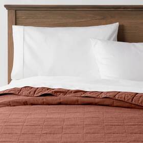 81789295 Threshold Full/queen Space Dyed Cotton Linen Quilt Cognac -