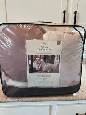 86714823 Threshold 8pc Queen Stripe Boho Comforter Set Mauve -