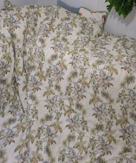 223541 Tommy Bahama Home Nador Floral Comforter King Size Only