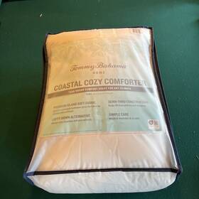 4414400 Tommy Bahama Coastal Cozy Comforter Size King Color White New