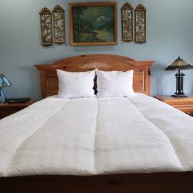 86xxx Tommy Bahama Comforter Queen 80x84 White Down Alternative Tonal Stripe Bedding