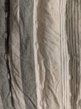 Ugg Australia 008889027279 Twin Xl Reversible Comforter And One Pillow Shams Gray Striped