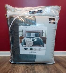 Ugg Brody 008889354962 Full Queen 5 Piece Reversible Comforter Shams Throw Pillow Set- Green