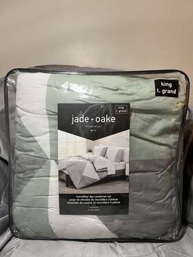 Vcny Home 735732468636 Jade Oake 3 Piece Comforter Set King