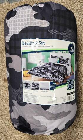 Your Zone 081806571796 Black And Gray Camo 7 Piece Bedding Set Full