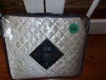 Nip Waterford Fine Linens Millie Ivory Full/queen Coverlet & Shams 3PC. Fixed Price $140.99.