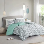 Cozy Comforter Set Geometric Chevron Print Modern All Season Vibrant Color Be.... Fixed Price $51.57.