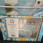 Hotel Bamboo Collection 1800 King Sheet Set Cotton Percale Geometric Blue 6PC. Fixed Price $30.00.