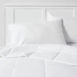 Room Essentials Percale Comforter Box Quilting Lightweight, White, Full/queen. Fixed Price $18.69.
