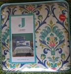 New J. Queen Panama Caribbean Twin Set- Comforter, Sham, Bedskirt. Fixed Price $100.00.