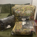 New Austin Horn Gustone Queen Comforter Duvet Dustskirt 2 Contains Made Usa. Fixed Price $1500.00.