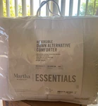 Martha Stewart Reversible Down Alternative Comforter White Full/queen Size New. Fixed Price $55.00.
