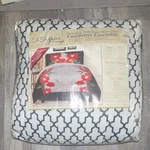 Casa Galerie Queen Comforter Set Reversible Floral Polyester White Black Red. Fixed Price $45.00.