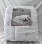 Calvin Klein White & Pink Year-round-warmth Down Alternative King Comforter Nip. Fixed Price $135.15.