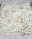 Raymond Waites Floral Scalloped Reversible Quilted Comforter Full/queen. Fixed Price $76.00.