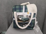 Mainstays Flannel 3 Piece Comforter Set Full/queen, 2 Shams, Faux Shelling. Fixed Price $39.99.