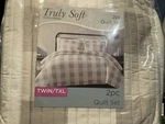 New Truly Soft Everyday 2 Piece Tan White Quilt Set Twin / Txl. Fixed Price $25.00.