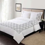 Home Classics Parker Bedding 3-PC. Full/queen Duvet Cover Set White/brown. Fixed Price $49.00.