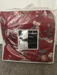 2009 Pinzon Comforter Queen Microplush Red Floral Reversible Bedding. Fixed Price $19.98.