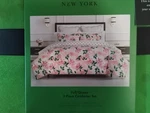 Kate Spade New York Bold Blossoms Queen/full Size Comforter Set W/2 Shams!. Fixed Price $135.00.