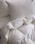 Threshold Twin White Feather Down Comforter W/ Tie Corners. Fixed Price $33.45.
