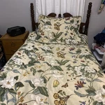 Waverly Williamsburg Floral Magnolia Butterfly Set Queen Comforter & 2 Shams. Fixed Price $137.50.