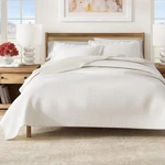 Great Bay Home Quilt 2-PIECE Set Modern White / Navy Blue Twin Xl. Fixed Price $45.00.