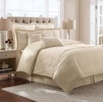 Bridge Street Estelle Queen 4-PIECE Comforter Set In Ivory. Fixed Price $49.95.