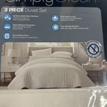 Serta 3 Piece Duvet Set Size King ( 1 - 2 Shams) White New. Fixed Price $35.99.