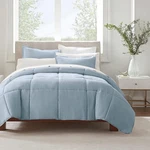 Serta Simply Clean 2 Piece Comforter Set, Twin Xl - Light Blue Nwt. Fixed Price $35.00.