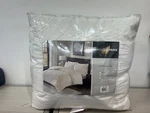 Madison Park Comforter Set Full/queen 3-PIECE Hypoallergenic Geometric Ivory. Fixed Price $60.00.