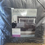 Truly Soft Pleated Twin Xl Bed Bag, 6-PC Gray Arrow, Nwt. Fixed Price $47.88.