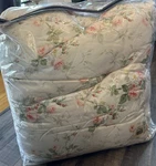 Vintage Ralph Lauren Meadow Way Floral Comforter Full/queen New. Fixed Price $150.00.