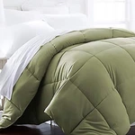 Beckham Luxury Linens 1600 Series Lightweight Goose Down Alternative Comforter. Fixed Price $55.04.