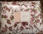Susan Graver Home Bloom Reversible Qn Comforter Dusty Pink. Fixed Price $40.00.