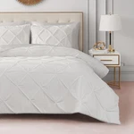 Juicy Couture Kiss Pleat Plush Micromink White Comforter Set King,. Fixed Price $70.97.