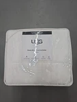 Ugg Queen Down Alternative Comforter Cooling Technology All-season White Bedding. Fixed Price $190.99.
