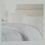 Charter Club Super Luxe Year Round Comforter White Full/queen New Retail $160.00. Fixed Price $74.99.