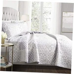 Monique 3 Piece Reversible Print Pattern Quilt Set King Lavender. Fixed Price $104.66.