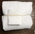 Pottery Barn Honeycomb Cotton Full/ Queen Comforter White 1 Std Sham New! Read. Fixed Price $140.00.