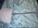 Duck River Textile Comforter & Cynthia Rowley Sheets Blue King 7 Pc Used. Fixed Price $35.00.