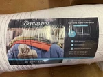Beauty Rest White Feather Down Fiber Comforter King. 108" X 90". Fixed Price $25.00.