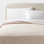 King Jersey Quilt Oatmeal Heather - Threshold. Fixed Price $35.69.