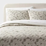 Full/queen Geo Matelasse Comforter And Sham Set Dark Olive Green - Threshold:. Fixed Price $31.99.