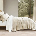 Recyco Velvet Quilt Set Full Queen 88X92 3PC Channel Stitch Bedding New. Fixed Price $59.99.