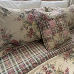 Chaps Ralph Lauren Queen Reversible Comforter Set Wainscott Floral Plaid 5 Piece. Fixed Price $250.00.