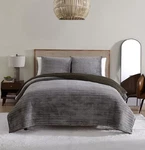 Ugg Polar Faux Fur Reversible Quilt Set Twin Xl 2 Pc Plush Soft Cozy. Fixed Price $84.96.