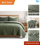 Luxurious King Size Quilt Bedding Set With 2 Pillow Shams -round Comfort. Fixed Price $89.99.