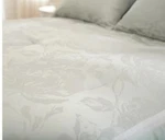 New Inspire Me! Jacquard 3-PIECE Bone Tan Rose Floral Full Size Comforter Set. Fixed Price $19.75.